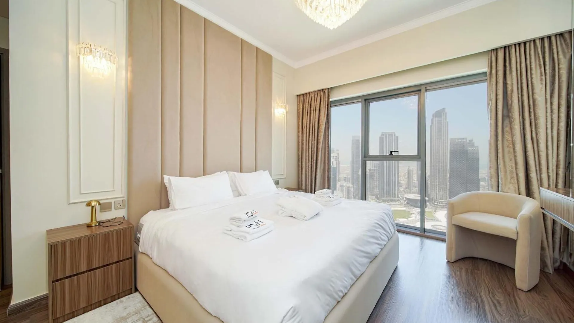 Pvh - 2Br With Burj Khalifa View - Burj Royale Apartment Dubai 0*,  United Arab Emirates